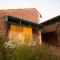 Sunny Villa - modern, courtyard, five mins to Freo