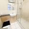 Travaal.©om - 2 Bed Serviced Apartment Farnborough - Farnborough