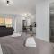 Central penthouse studio with Jacuzzi in Varkiza - Vari