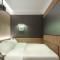 RU WEI EXQUISITE Hotel
