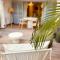 Coconut, Anse Marcel, Beach & Pool - Anse Marcel 