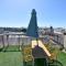 Seaside Sanctuary - Rooftop Deck & Hot Tub - هيرموسا بيتش