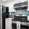 Ocean View Balcony just STEPS to the Beach with Pool, Parking and Wi-Fi! - New Smyrna Beach