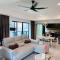 The Atrium at Jalan Ampang by OKBnB - Luxury 3 Bedroom Family Suite with Balcony, 3 mins to KLCC - 吉隆坡