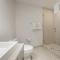 Sky-High Beachfront Penthouse: Stunning Views Pool Gym - Hallandale Beach