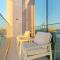 FIRST CLASS 2BR Modern Luxury with Canal Views - Dubaj
