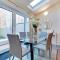 Modern and Spacious Townhouse with Own Carpark Pass the Keys - Cambridge