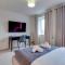 Modern and Spacious Townhouse with Own Carpark Pass the Keys - Cambridge
