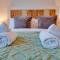 Modern and Spacious Townhouse with Own Carpark Pass the Keys - Cambridge