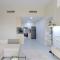 Livbnb - Upgraded 1BHK with Stunning Marina Views - 迪拜