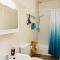 Apartment Amelie - Zimmer mit TV, W-Lan, Mikrowelle und Kühlschrank, Bad mit Dusche