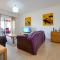 Spacious Apartment with Huge Terrace and Swimming Pool