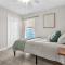 New! Boho Bungalow, Heated Pool, Community Amenities, & More! - 布雷登顿
