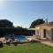 Belle maison region provence piscine climatisation cinq chambres dix personnes