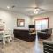 The Lubbock Lodge - NEW! Updated, Open Concept - Lubbock