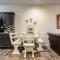 The Lubbock Lodge - NEW! Updated, Open Concept - Lubbock