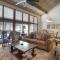 Tamarron Gambel Oak 777