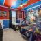 Ultimate Windsor Island 7BR pool spa Game room - Davenport