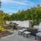 Sunny SoCal Escape 3BR 2BA Bright home with pool - Winnetka