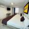 HOTEL PLAZUELA REAL
