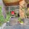 Super Townhouse Eastern View Formerly Vihaan Residency