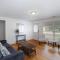 Spacious West Side Home away from Home! - ويتشيتا