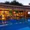 Perla Marina Aparthotel