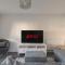 Comfortable 2-Bed Home with Parking & Fast Wi-Fi! - 米尔顿凯恩斯