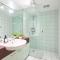 Heritage Hideaway - Refurbished Flinders St Gem