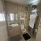 Carnaby St Room with shared bathroom - 伦敦