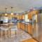 Beautiful Spacious & Well-Stocked Downtown Home - Rangeley