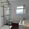 Spacious Victorian Birkdale Apartment with Garden