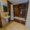 Porto New Cairo - Nyoum compound Modern 2-Bedroom, Prime Location - 开罗