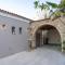 Elegant villa with mountain views & pool - Mikra Anogia