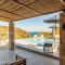 Elegant villa with mountain views & pool - Mikra Anogia