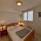 Appartement T2 + Mezzanine avec 2 Salles dEau et Parking Privé, Bord de Mer - St-Hilaire-de-Riez - FR-1-323-336