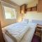 Caravan With Decking At Manor Park In Hunstanton, Sleeps 6 Ref 23045B - Hunstanton