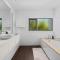 1405 Tranquil Beachside Villa