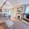 Wonderful 6 Berth Caravan For Hire At Manor Park, Hunstanton, Norfolk Ref 23028S - 亨斯坦顿