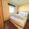 6 Berth Caravan For Hire With Decking At Manor Park In Norfolk Ref 23017S - Hunstanton