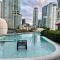 Luxury California King Suite with Pool and City View - Manila