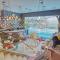 Luxury California King Suite with Pool and City View - Manila