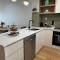 Koombana Bay beach Homestay