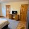 #3 - Spacious Ensuite Double Room with Sofa in Leitrim - Баллинамор