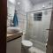 CASA A 20 METROS DA PRAIA DE TOQUE TOQUE GRANDE COM AR COND WiFi EXT ATE A PRAIA - 圣塞巴斯蒂安