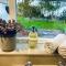 Pool Cottage Bed!-2 bed cottage with dog walking trails and local pub on your doorstep! Popular walking trails nearby-Malvern Hills and the Brockhampton Estate- Peaceful village on the border of Hereford and Worcester - 伍斯特