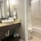 Azure Bliss Oceanfront Condo Sleeps 6 - ميرتل بيتش