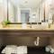 Azure Bliss Oceanfront Condo Sleeps 6 - ميرتل بيتش
