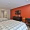 Cozy hotel room style studio condo with pool - 基灵顿