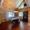 Stunning Log Cabin Getaway at The Hannu Haus - 艾恩伍德